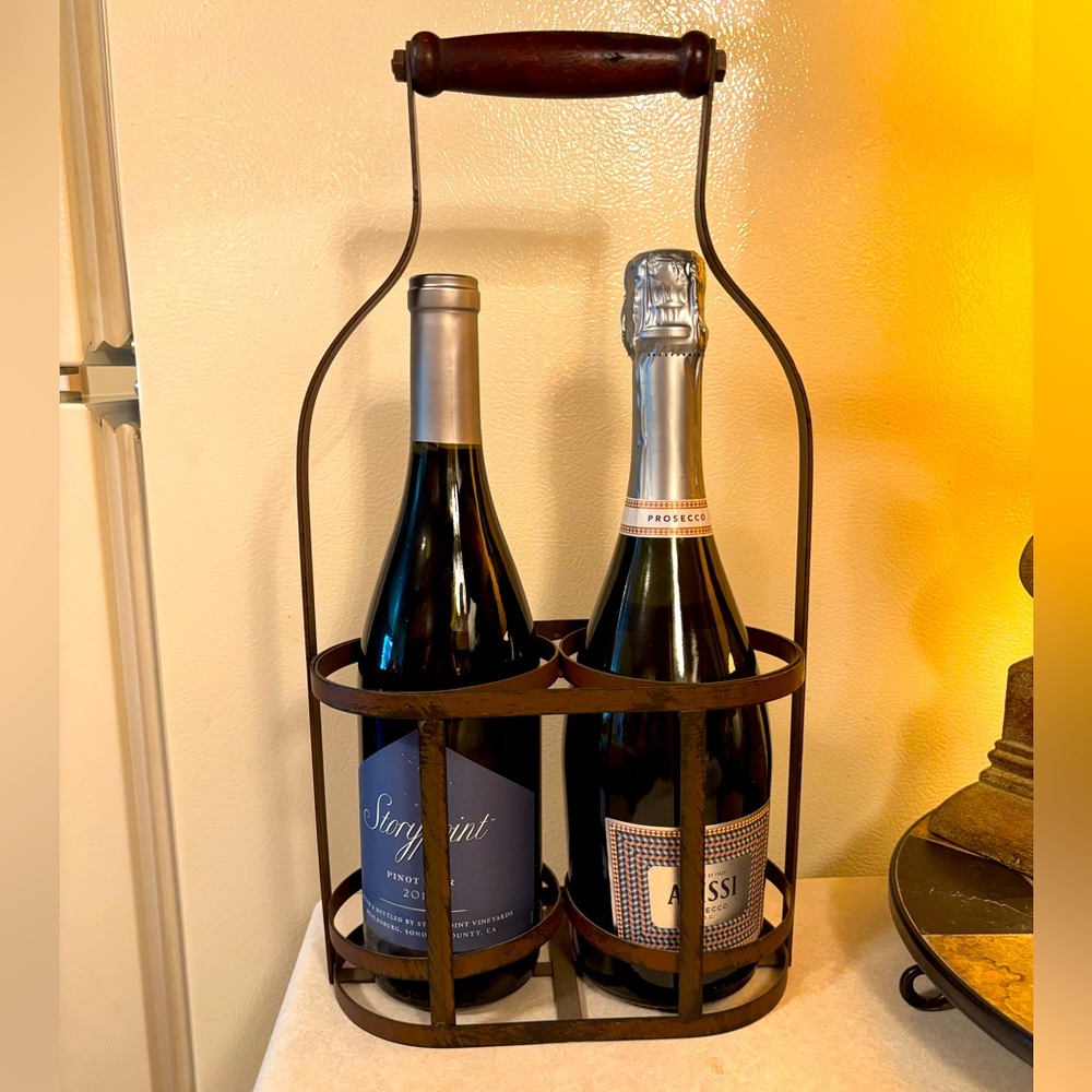 Vintage-Style Brown Metal Bottle Carrier - Picture 6 of 8
